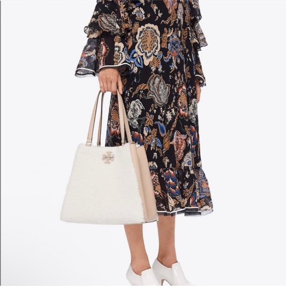 Tory Burch McGraw Shearling Carryall Shoulder Bag with Dust Bag - Picture 15 of 16